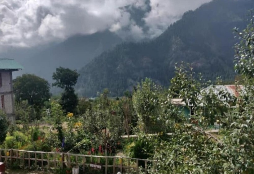 בית מלון כפרי Stayapart   Shruti Guest House