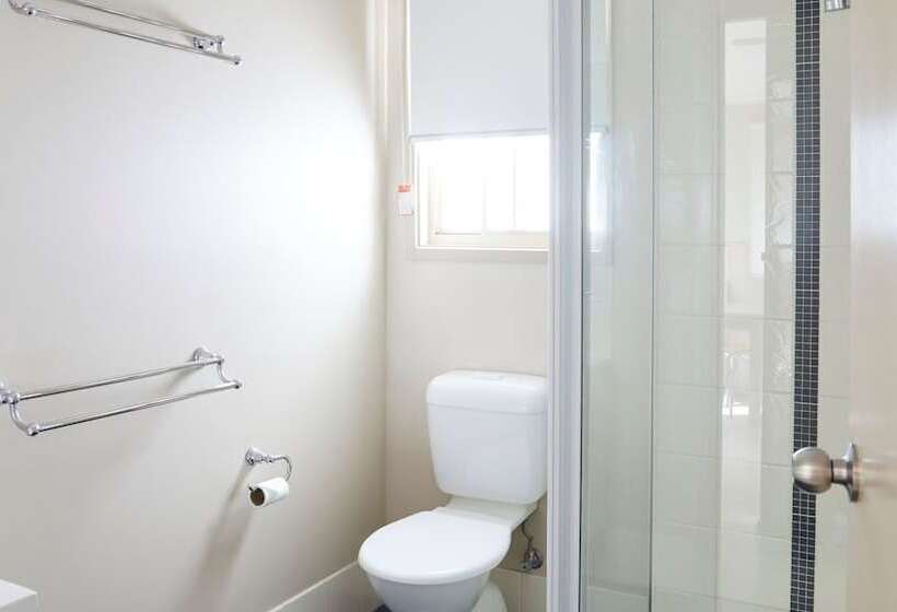 Отель Stuarts Point Holiday Park