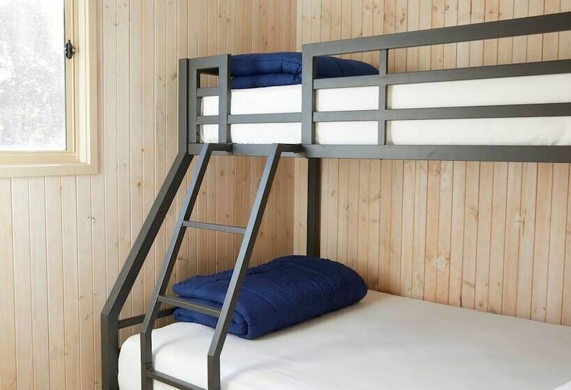 Отель Stuarts Point Holiday Park