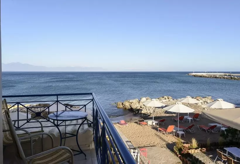 پانسیون Beachfront Modern Flatbreakfast Included