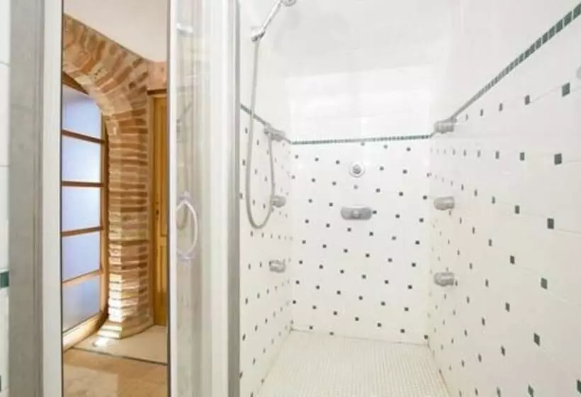 ペンション Château Saint Louis