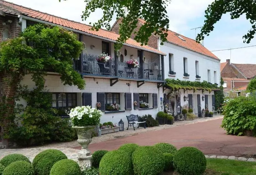 Majatalo Maison D Hôtes  Le Domaine De La Frênaie