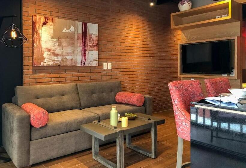 Pinnacle Resorts 179 Adults Only