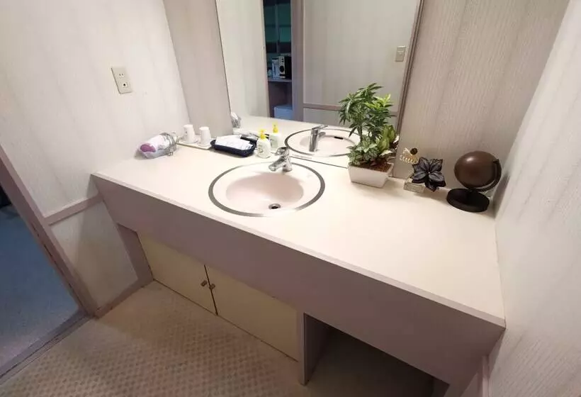 Sakahijiri Hotel In Futtsu