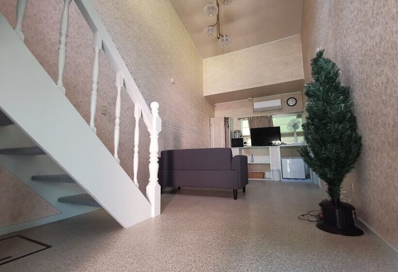 Sakahijiri Hotel In Futtsu