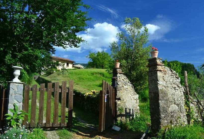 Splendid Cottage In Vergemoli With Barbecue And Garden