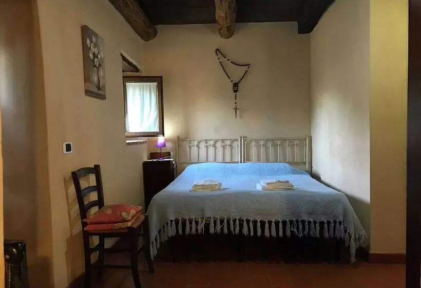 Splendid Cottage In Vergemoli With Barbecue And Garden
