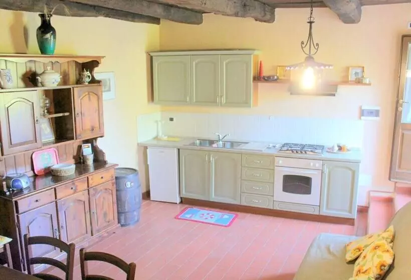 Splendid Cottage In Vergemoli With Barbecue And Garden