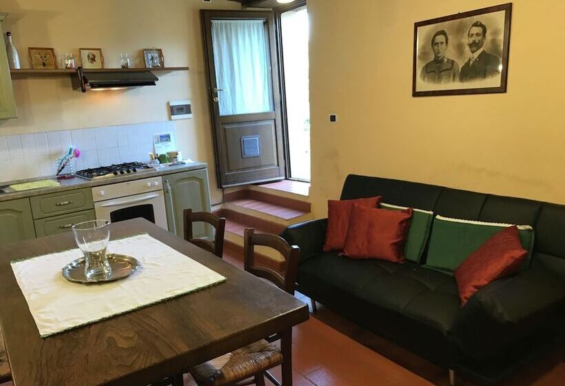 Splendid Cottage In Vergemoli With Barbecue And Garden
