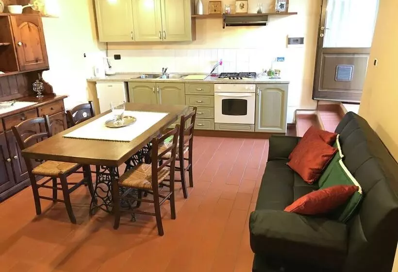 Splendid Cottage In Vergemoli With Barbecue And Garden