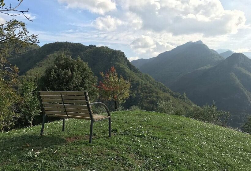 Splendid Cottage In Vergemoli With Barbecue And Garden