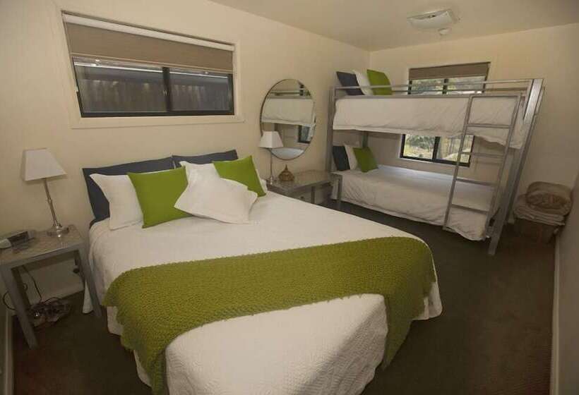 Tyenna River Cottage