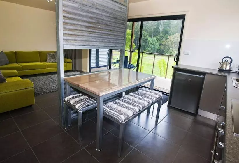 Tyenna River Cottage