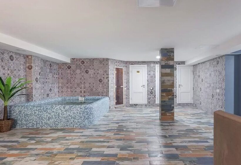 בית מלון כפרי Marton Palace