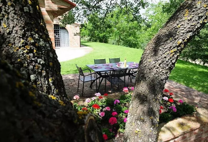 Maaseutuhotelli Agriturismo Chieteno