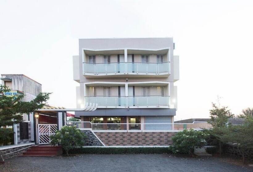 Hotel Shri Niwas Executive