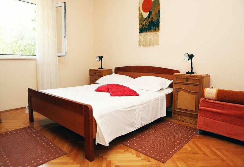 פנסיון Guest House Palm Street