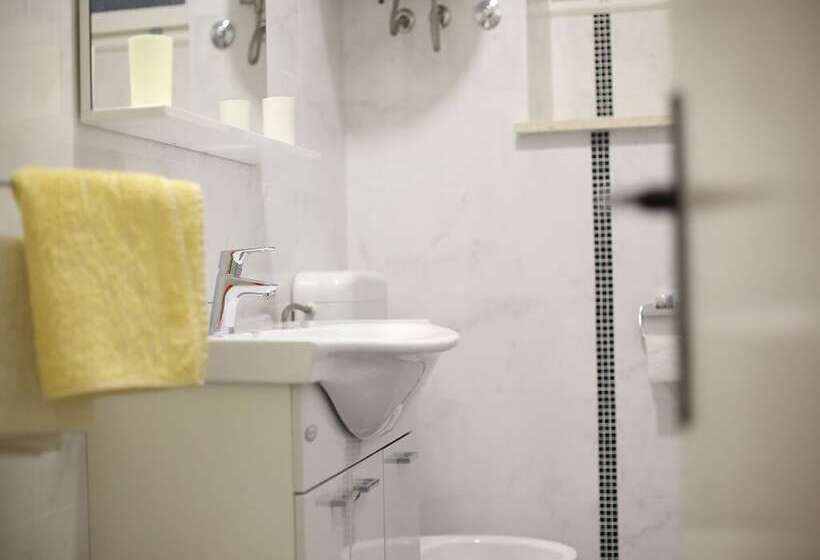 פנסיון Guest House Palm Street