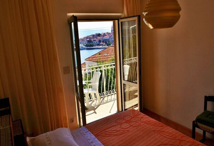 פנסיון Guest House Palm Street