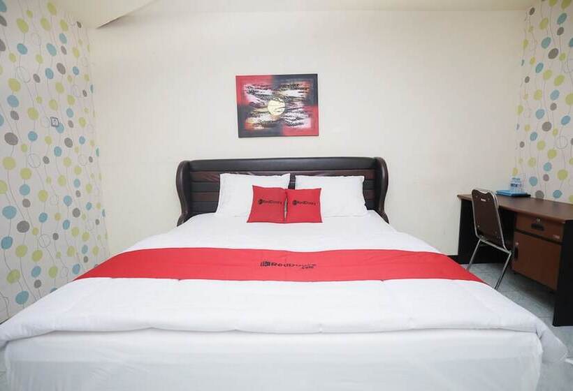 Пансион Reddoorz Near Bundaran Garuda 2