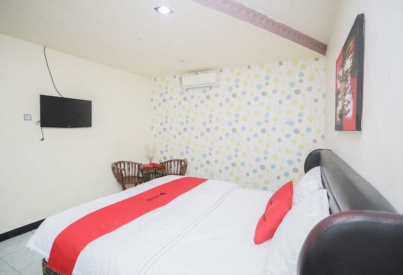 Пансион Reddoorz Near Bundaran Garuda 2