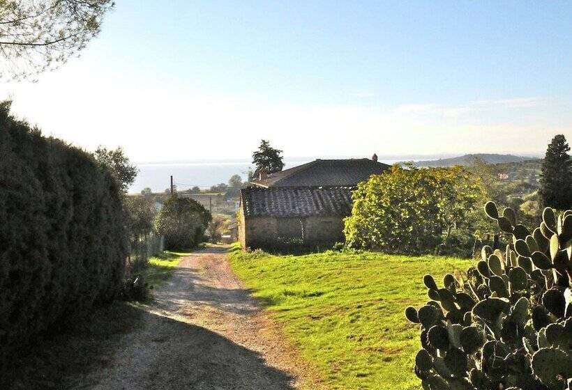 Rustic Cottage In Magione With Garden