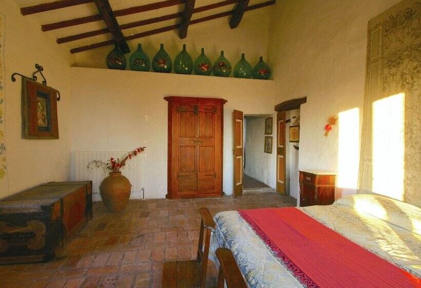 Rustic Cottage In Magione With Garden