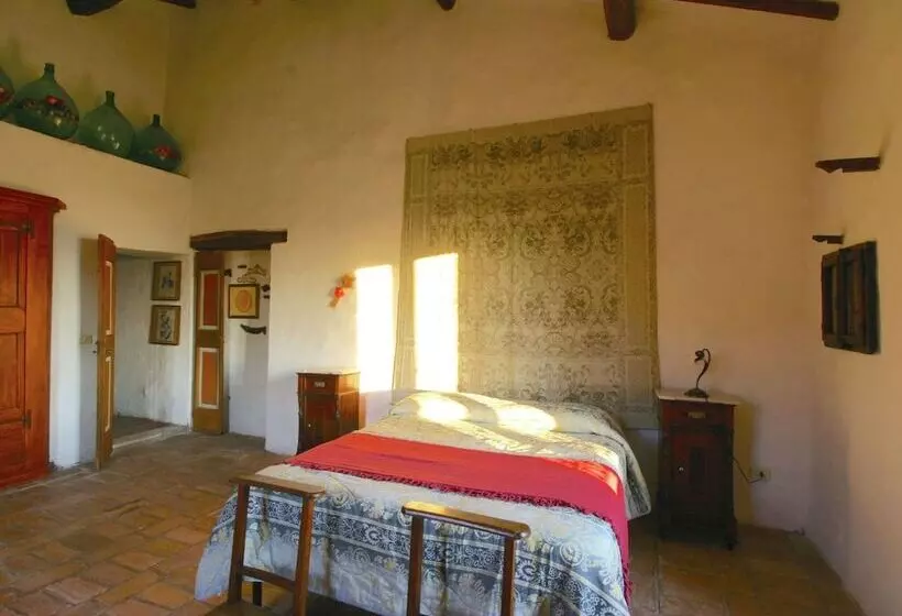 Rustic Cottage In Magione With Garden