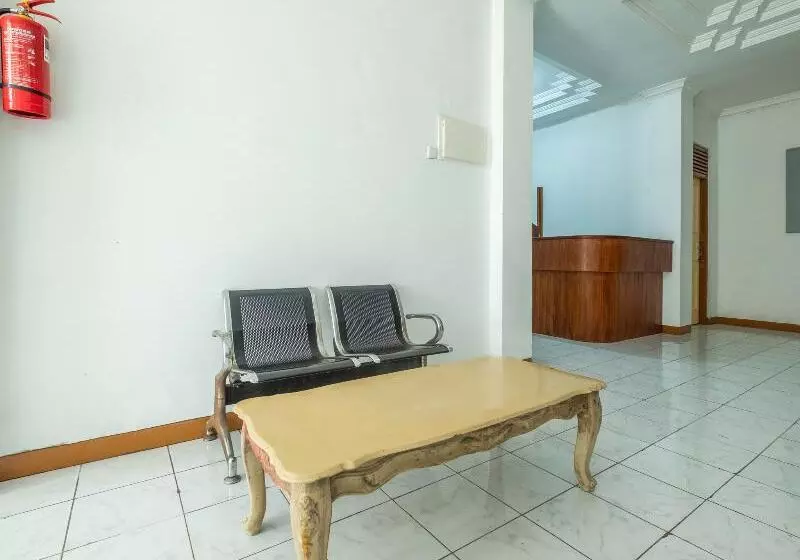 هاستل Oyo 1285 Wisma Marliando