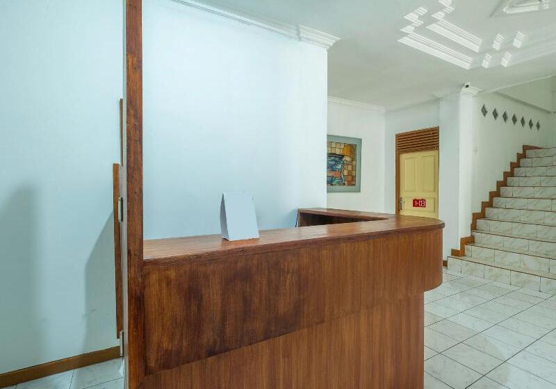 هاستل Oyo 1285 Wisma Marliando