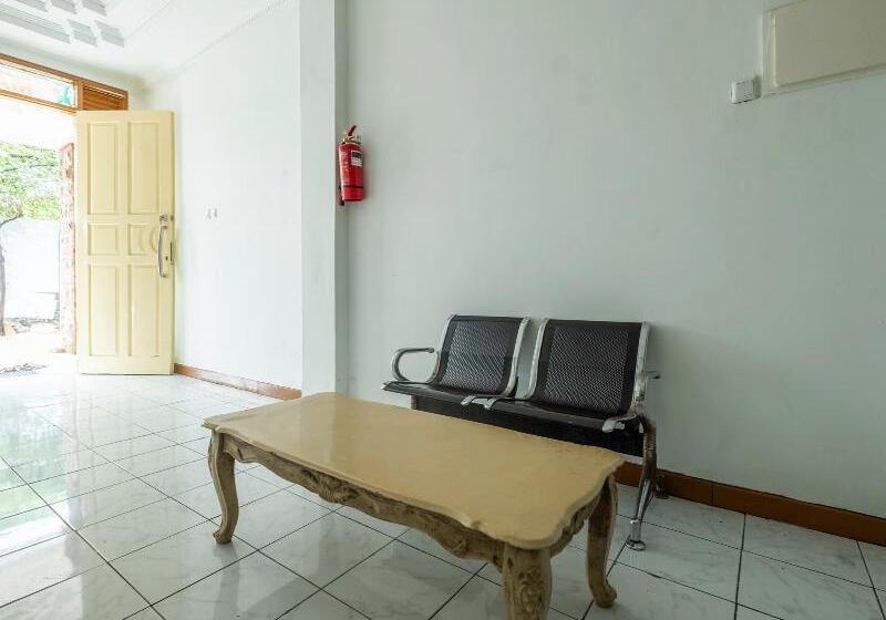 هاستل Oyo 1285 Wisma Marliando