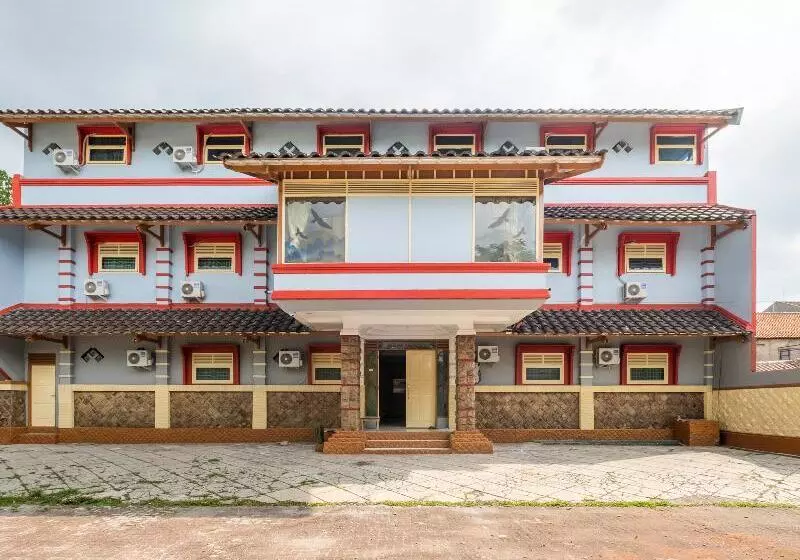 هاستل Oyo 1285 Wisma Marliando