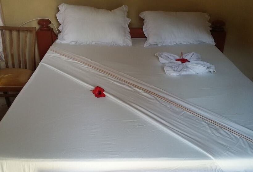 مبيت وإفطار Ukerewe Garden View Bungalow At Bwiru Village Homestay