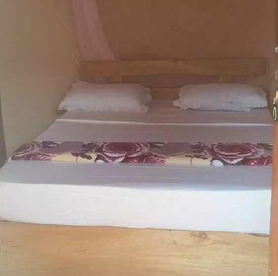 ベッドアンドブレックファースト Ukerewe Garden View Bungalow At Bwiru Village Homestay