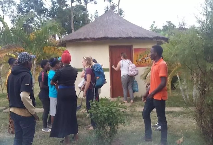 ベッドアンドブレックファースト Ukerewe Garden View Bungalow At Bwiru Village Homestay