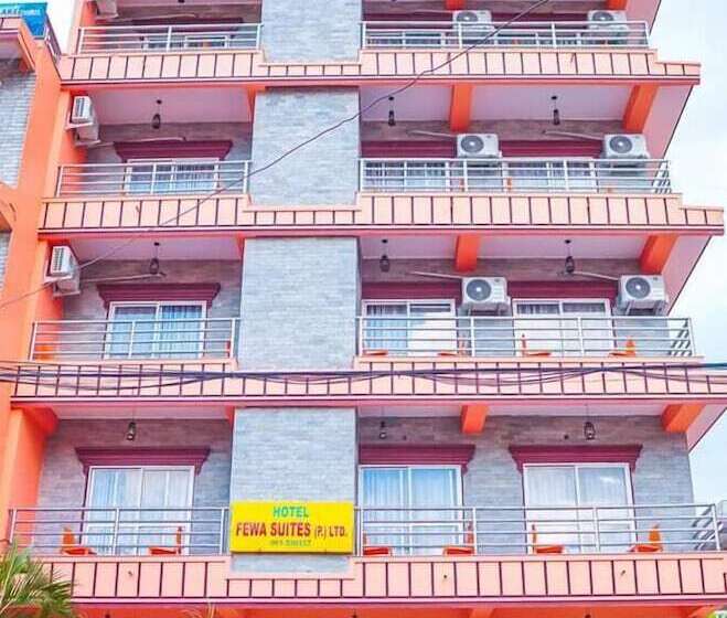 هتل Fewa Suites