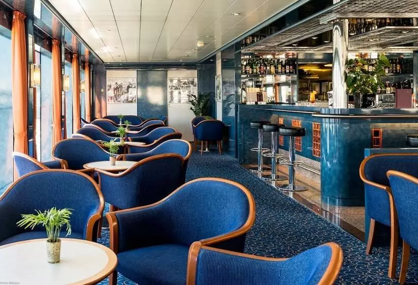 Hotelli Ms Select Bellejour   Neuss