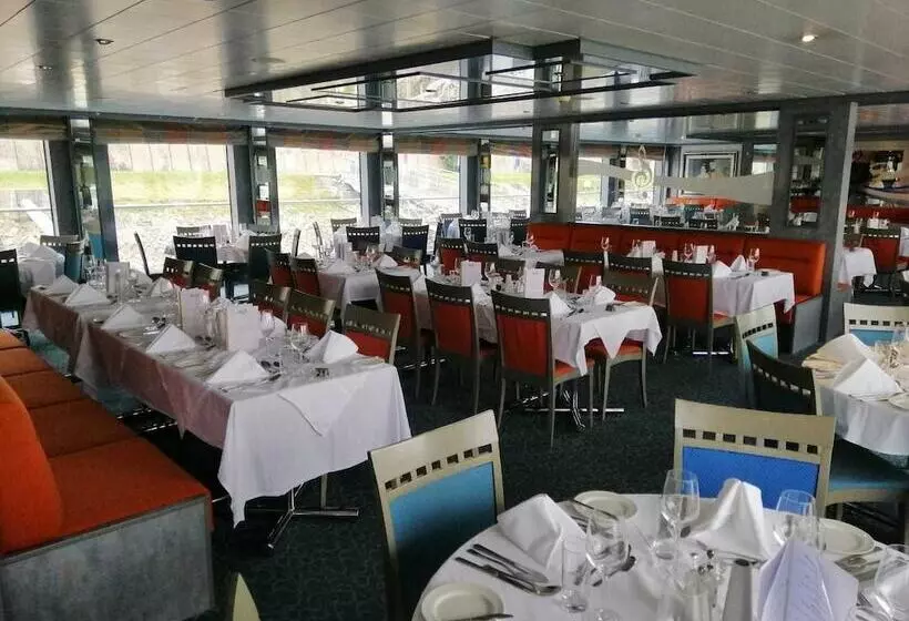 Hotelli Ms Select Bellejour   Neuss