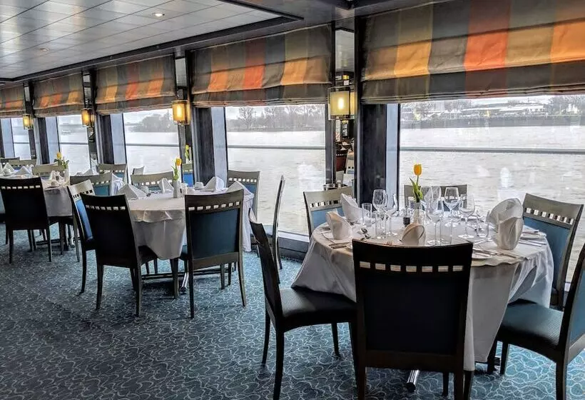 Hotelli Ms Select Bellejour   Neuss