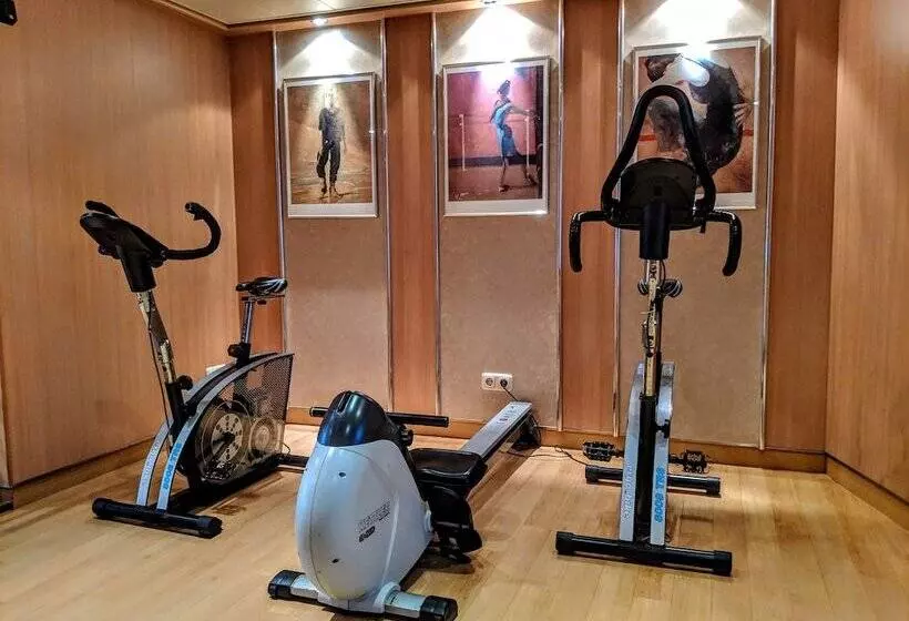 Hotelli Ms Select Bellejour   Neuss