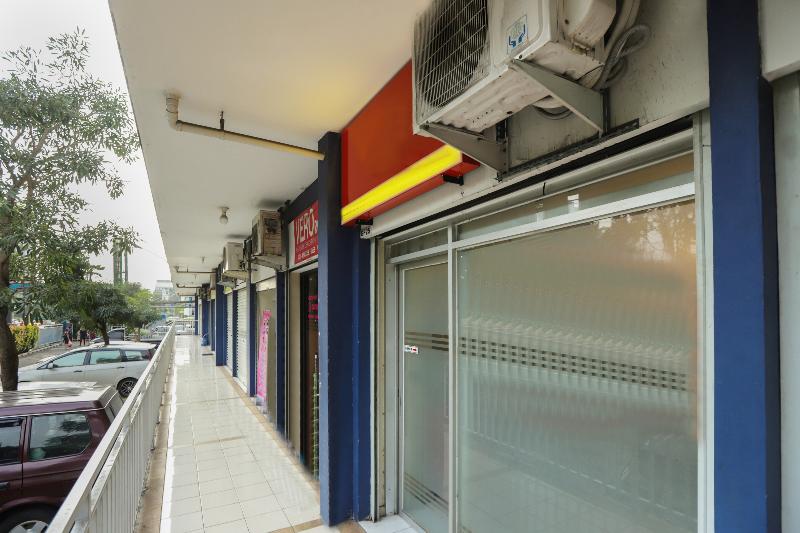 בית מלון כפרי Oyo 2103 Lauv Room 2 Grand Centerpoint