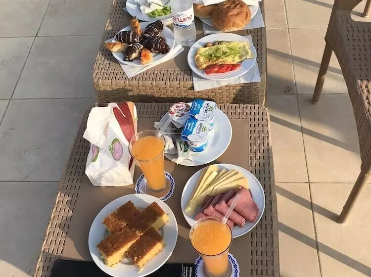 هتل Sahara Pyramids Inn