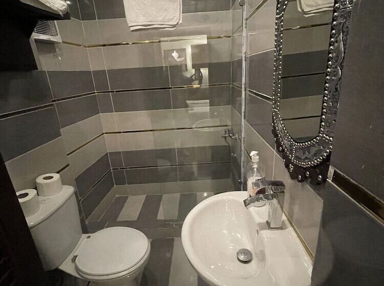 هتل Sahara Pyramids Inn