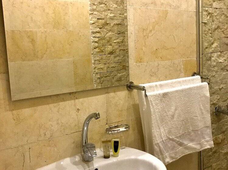 هتل Sahara Pyramids Inn