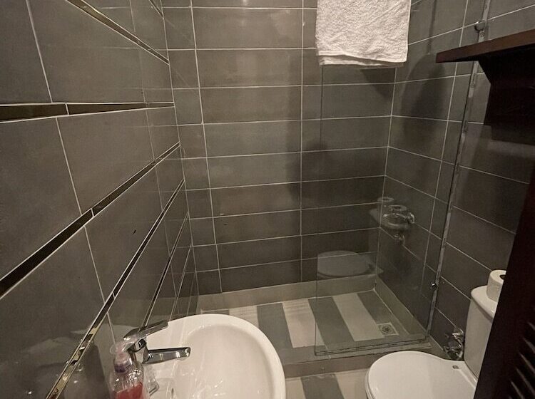 هتل Sahara Pyramids Inn