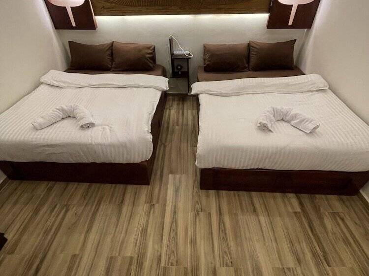 هتل Sahara Pyramids Inn