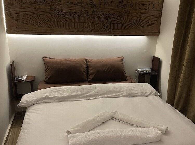 هتل Sahara Pyramids Inn