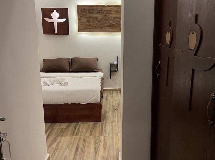 هتل Sahara Pyramids Inn