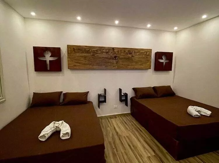 هتل Sahara Pyramids Inn