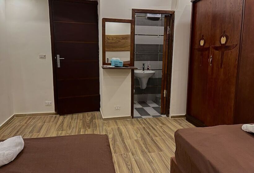 هتل Sahara Pyramids Inn